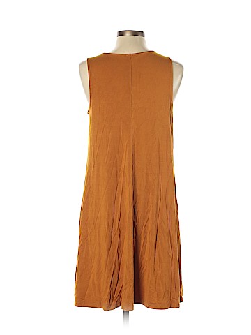 Old Navy Casual Dress (view 2)