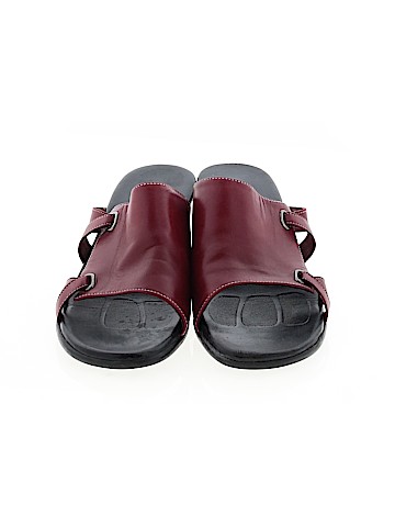 Munro American Heels (view 2)