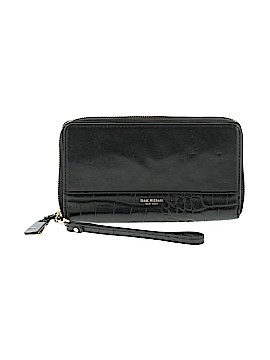 Isaac Mizrahi New York Leather Wristlet