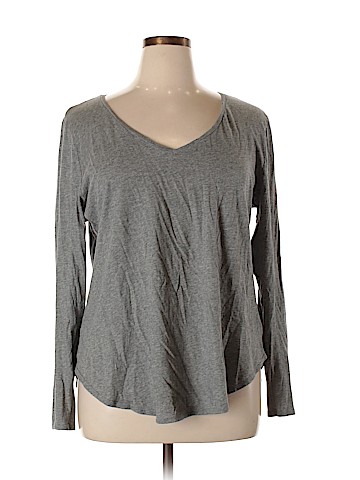 Old Navy Long Sleeve T-Shirt (view 1)
