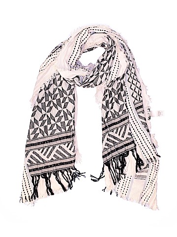 Maurices Scarf (view 1)