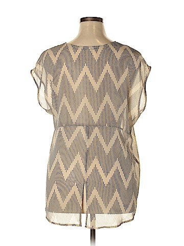 Daniel Rainn Short Sleeve Blouse (view 2)