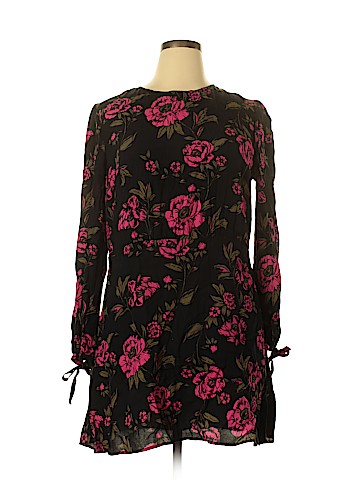 Banana Republic Casual Dress (view 1)