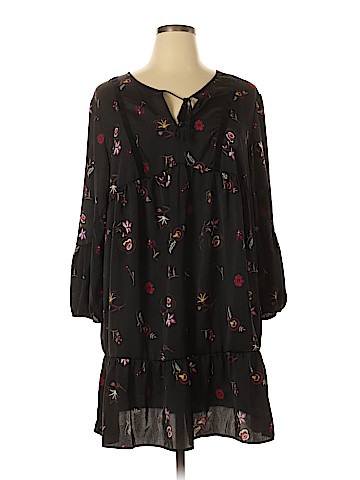 Old Navy Casual Dress (view 1)