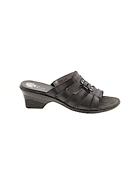 Strictly Comfort Size 7 1/2