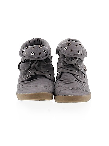 Call It Spring Flats (view 2)