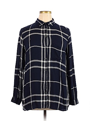 Old Navy Long Sleeve Button-Down Shirt (view 1)