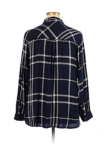 Old Navy Long Sleeve Button-Down Shirt (view 2)