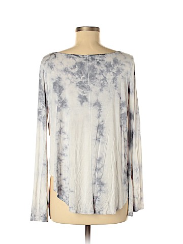 American Eagle Outfitters Long Sleeve Top (view 2)