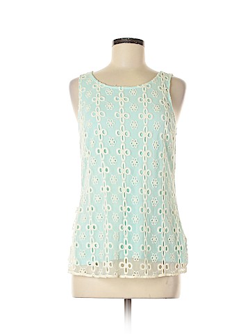 Jennifer Lopez Sleeveless Top (view 1)
