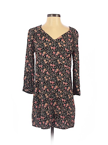 Old Navy Casual Dress (view 1)