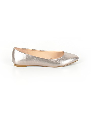 Kelly & Katie Flats (view 1)