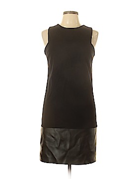 Red Saks Fifth Avenue Size Med