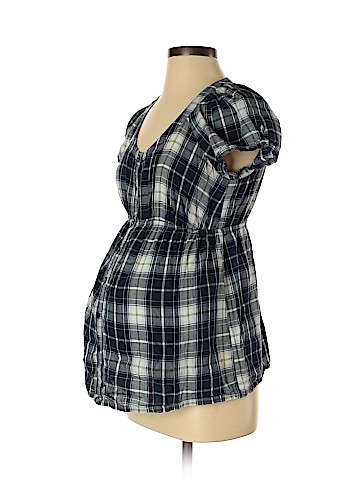 A Pea in the Pod Short Sleeve Button-Down Shirt (view 1)