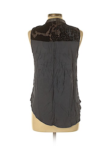 Tiny Sleeveless Blouse (view 2)