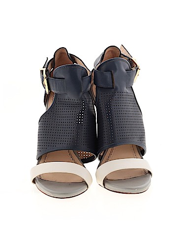 Pour La Victoire Heels (view 2)