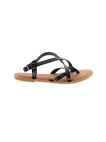 Amazon Essentials Sandals (view 1)