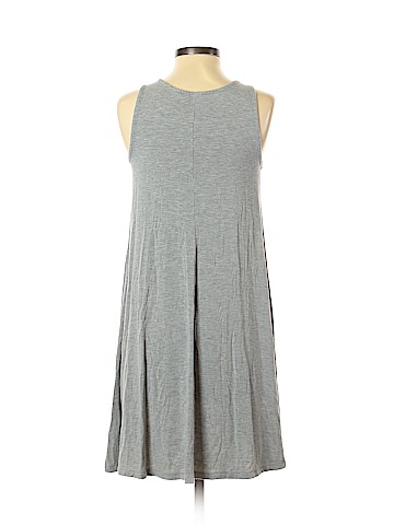 Old Navy Casual Dress (view 2)