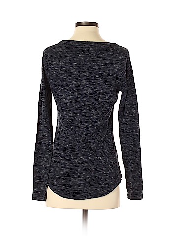 Old Navy Long Sleeve T-Shirt (view 2)