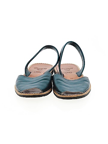 Castell Sandals (view 2)