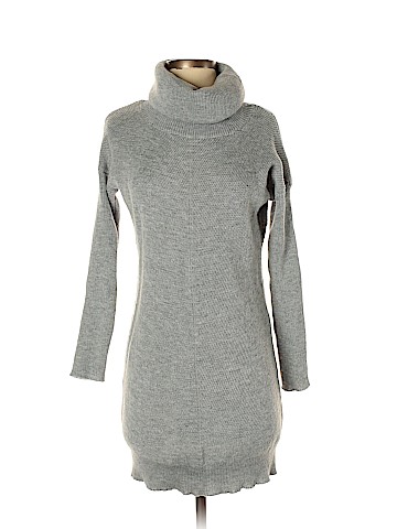 Lulu's Pullover Sweater (view 1)