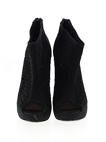 Delicious Heels (view 2)