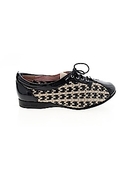 Taryn by Taryn Rose Size 6