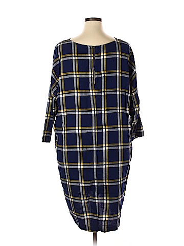 Old Navy Casual Dress (view 2)