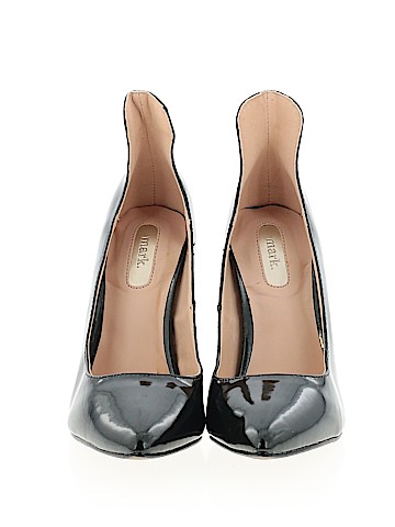 mark. Heels (view 2)