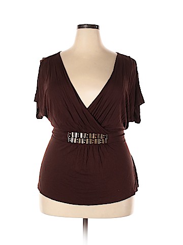 Beverly Drive Short Sleeve Top (view 1)