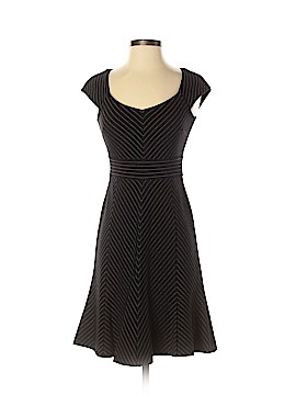 White House Black Market Size 00