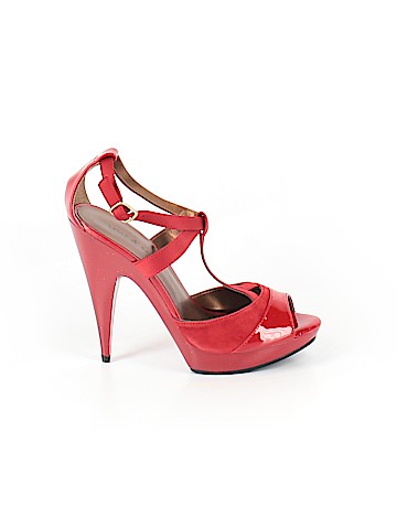 Kelly & Katie Heels (view 1)