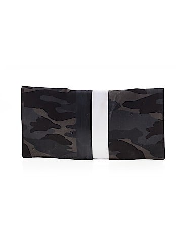 Totem Clutch (view 1)