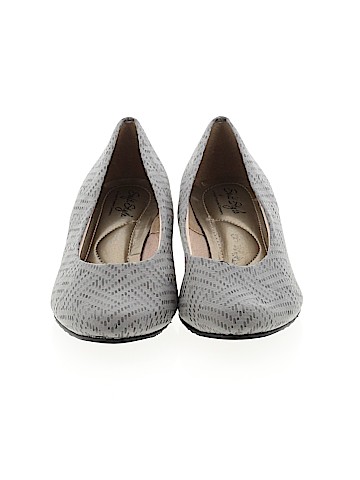 Soft Style Heels (view 2)