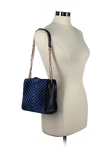 La Diva Shoulder Bag (view 2)