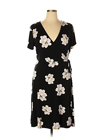 Old Navy Casual Dress (view 1)