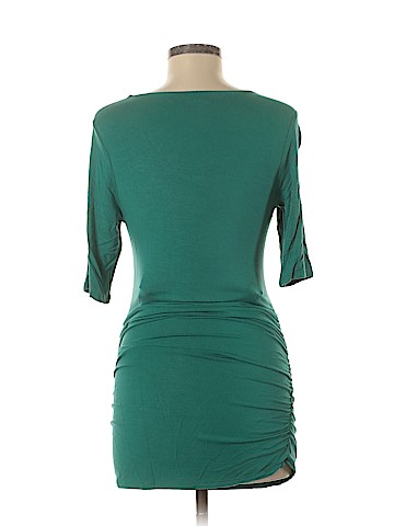 A Pea in the Pod 3/4 Sleeve Top (view 2)