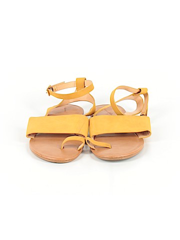 Universal Thread Sandals (view 2)