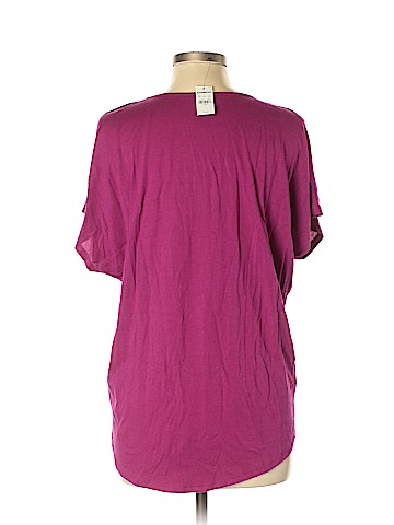 Express Outlet Short Sleeve Top (view 2)