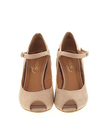 Madeline Stuart Wedges (view 2)