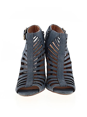 Derek Heart Heels (view 2)