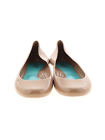 Oka B. Flats (view 2)