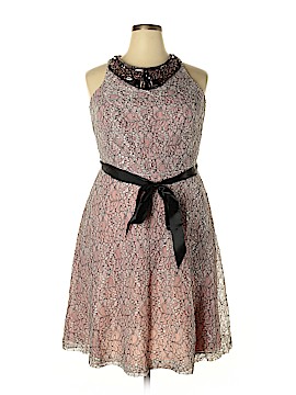 Lovely by Adrianna Papell Size 14
