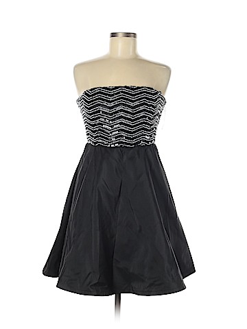 Alice + Olivia Casual Dress (view 1)