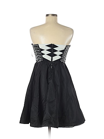 Alice + Olivia Casual Dress (view 2)