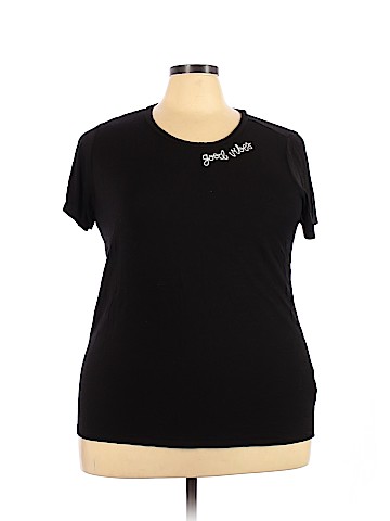 Torrid Short Sleeve T-Shirt (view 1)