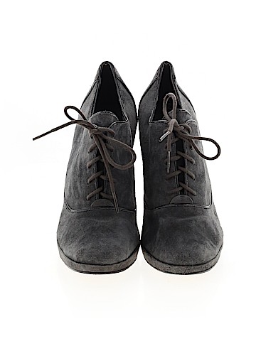 Circa Joan & David Heels (view 2)