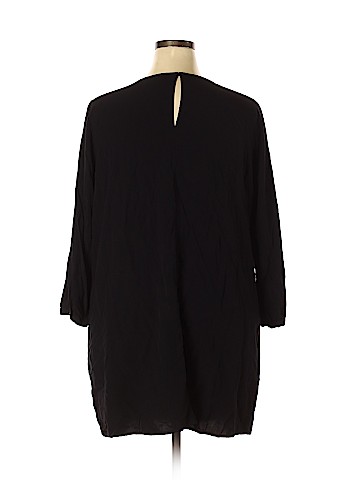 Old Navy Casual Dress (view 2)