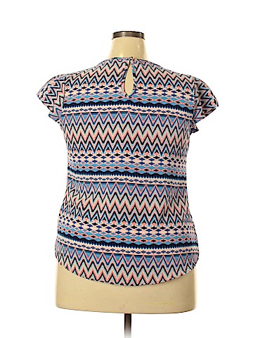 JJ Perfection Short Sleeve Blouse (view 2)