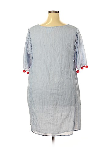 Crown & Ivy Casual Dress (view 2)